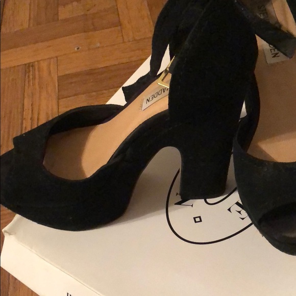 Grettta Black Suede heels!! - Picture 2 of 3